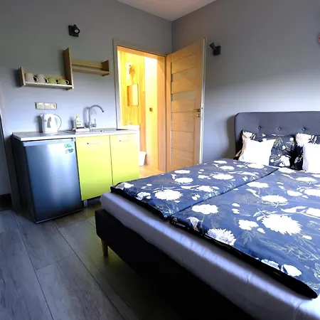 Aparthotel Wiejski Raj 3*