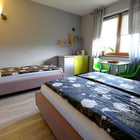 Aparthotel Wiejski Raj 3*